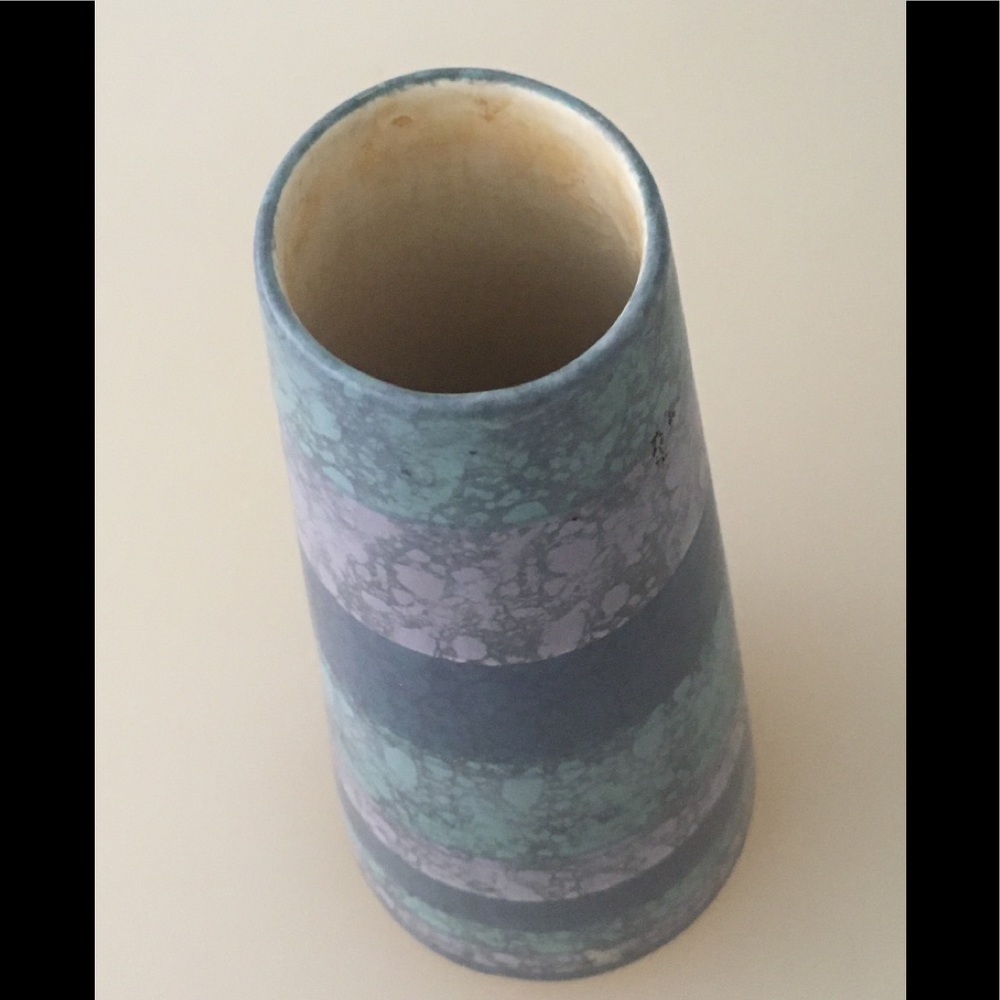 Vintage Madeline Ceramic California Vase - Picture 6 of 11